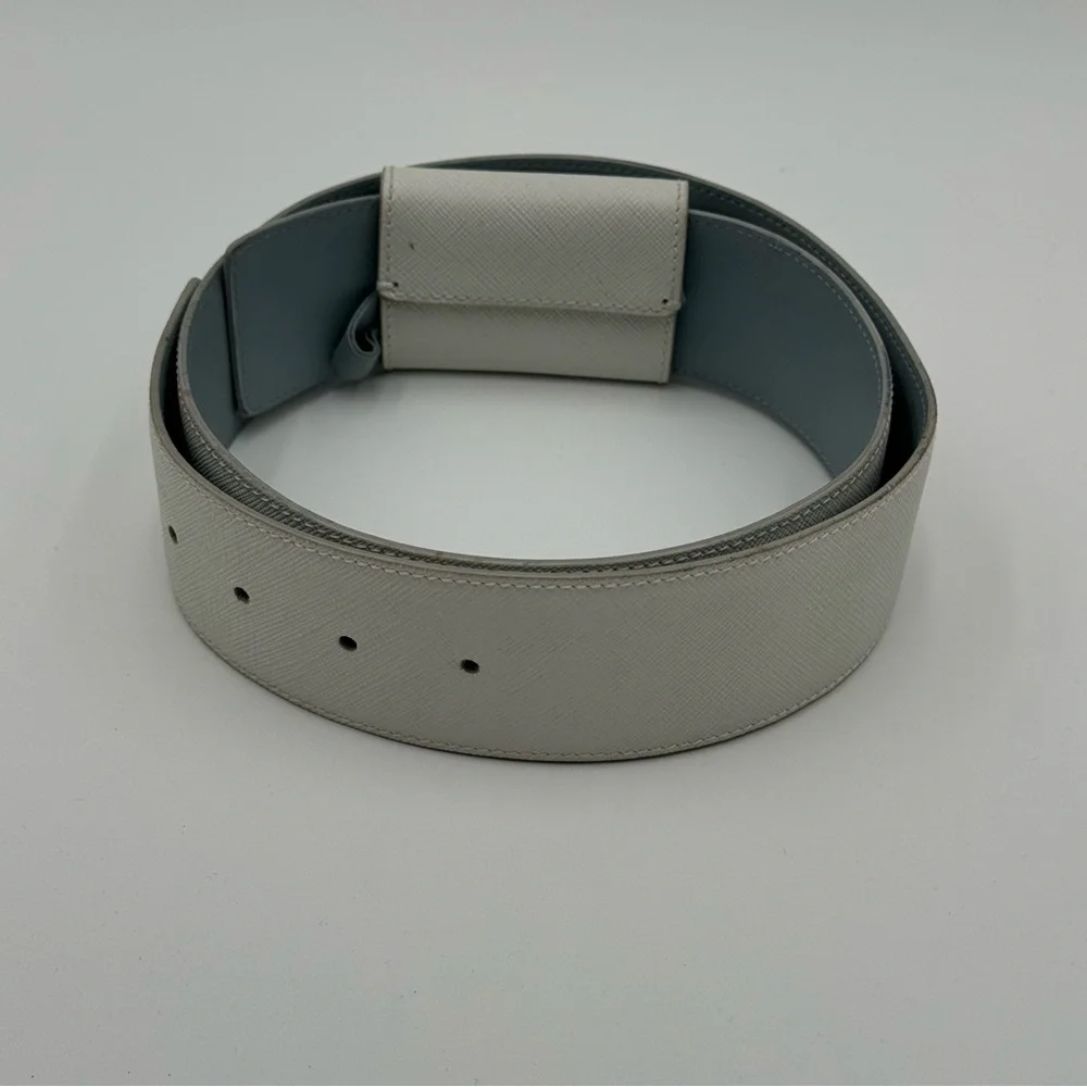 (SOLD) Salvatore Ferragamo Light Gray Fashion Belt (237132) Size 80 - Picture 11 of 12